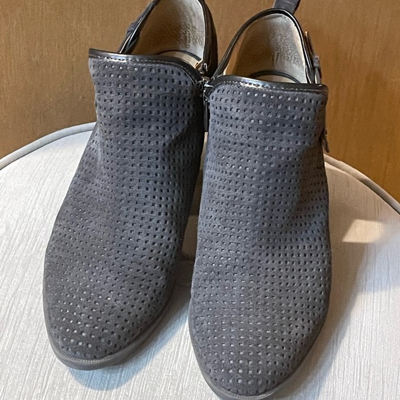 Franco Sarto Booties 💕 - Picture 3 of 5